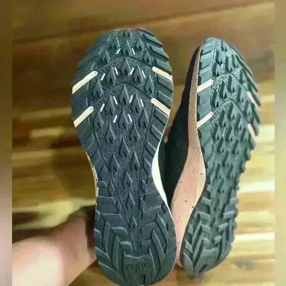 Ryka women’s Kaya plus blue athletic training sneakers sz. 9.5. Athletic running - Picture 7 of 7